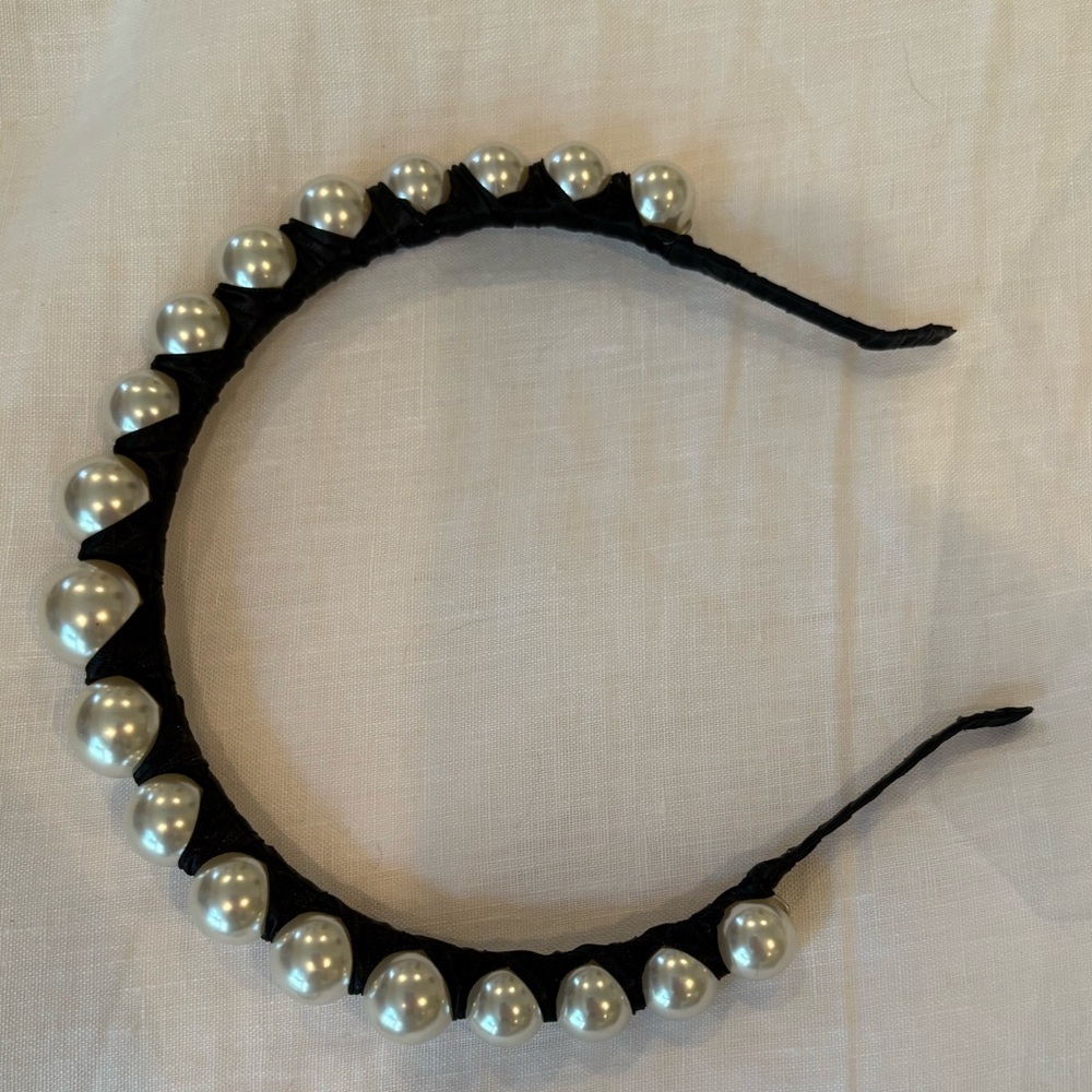 😍BUNDLE FOR @meisch1234
NWT, MUD PIE Headband with Faux Pearls - Picture 1 of 13